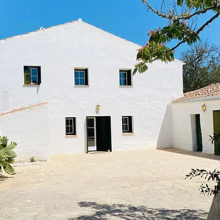 Holiday Finca Binietsau Tatil Evi *