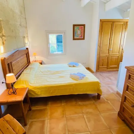 Holiday Finca Binietsau * الايور
